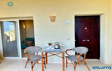 Sea View 1-Bedroom Apartment with Garden in Azzura, Sahl Hasheesh